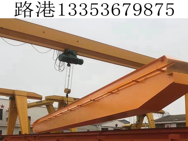 提梁机一般设有地面和空中两种操作形式